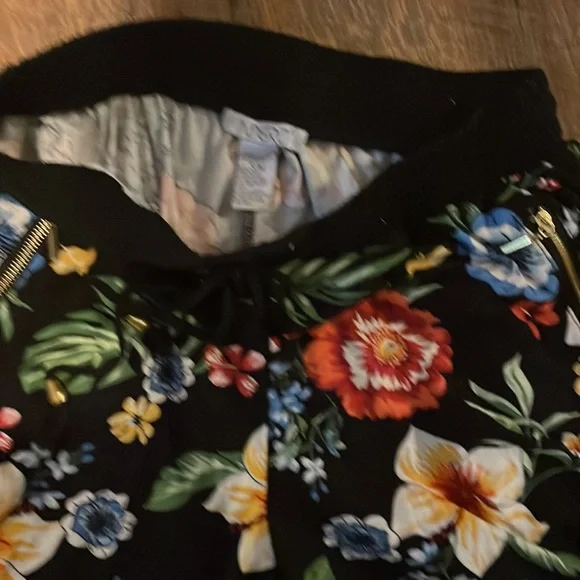 Floral pants - Picture 2 of 3